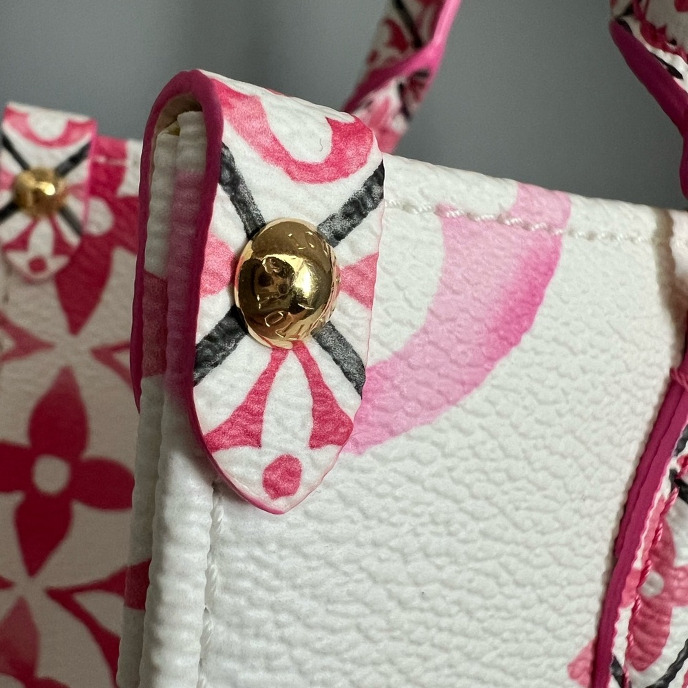 Louis Vuitton Monogram Giant By The Pool 2.0 On The Go PM Pink - Picture 6 of 14
